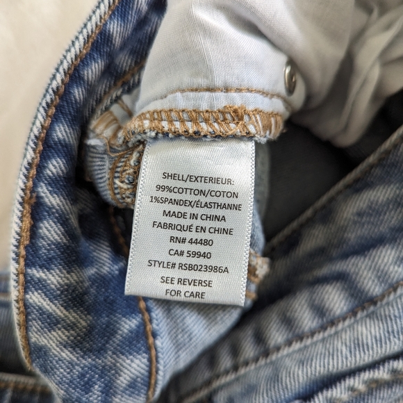 Tinseltown High Rise Distressed Skinny Light Wash Jeans - Picture 10 of 10